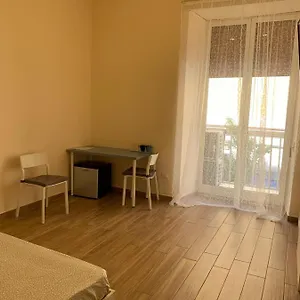 clelias-room.hotels-amalfi.com/