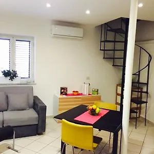 napoli-sotterranea-apartment.hotels-amalfi.com/